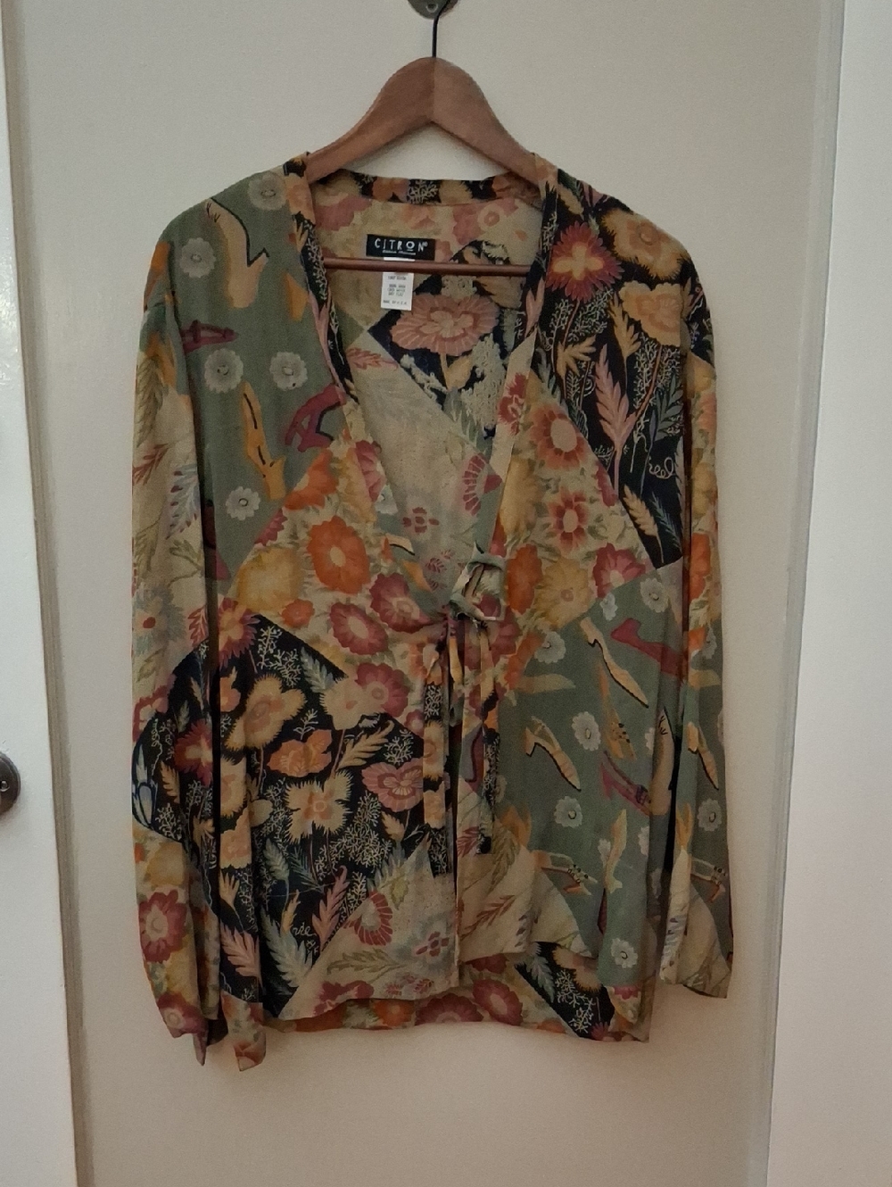Citron Rayon Floral Wrap Up Tie-Front Blouse in Multicolor_1